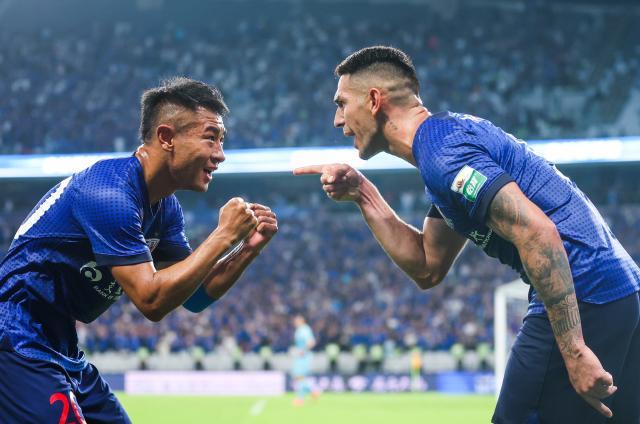 开云体育下载-斯卢茨基如何妙手让申花逆转？中超争冠悬念再起