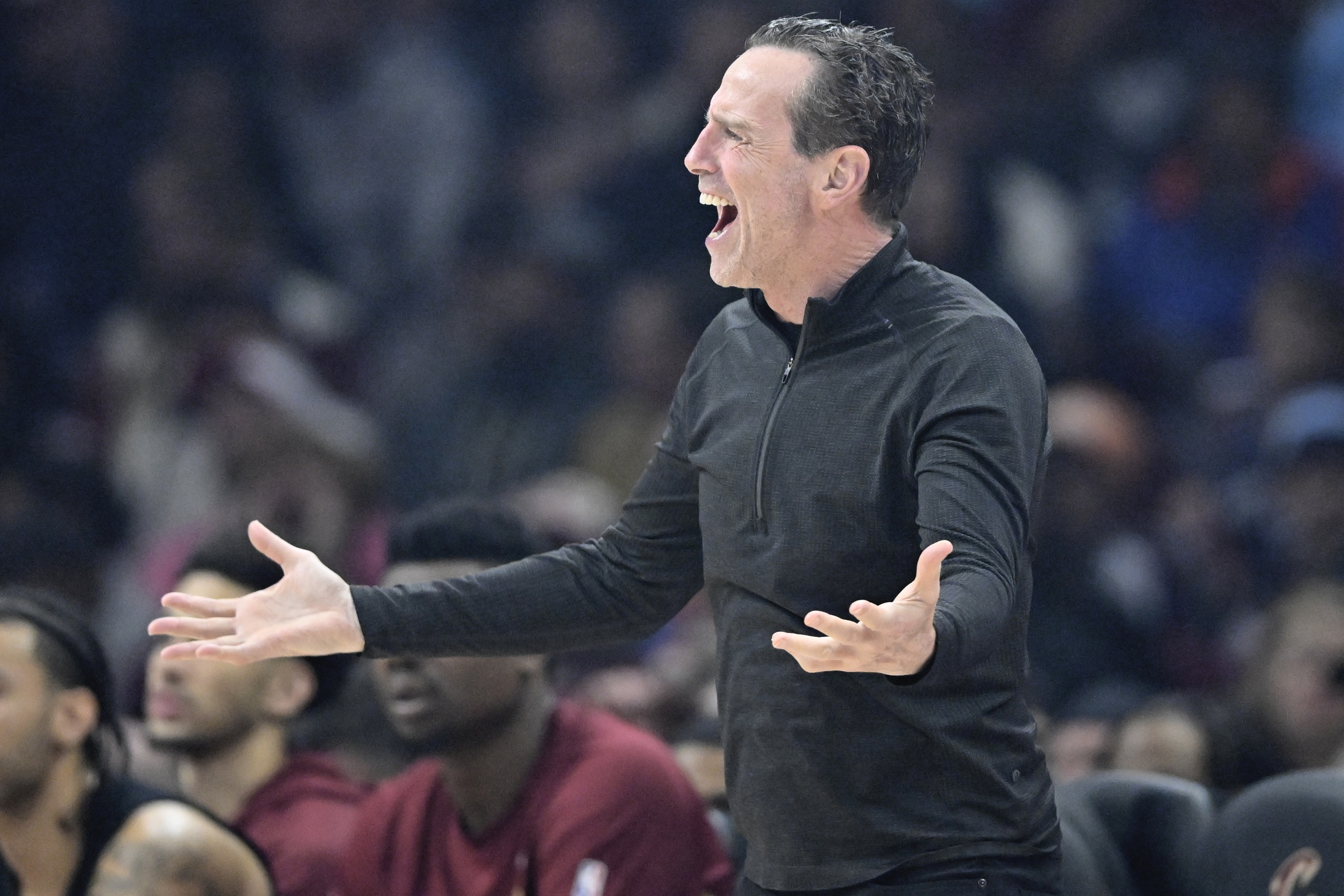 开云官网-狂丢128分！骑士防守体系面临崩溃 季后赛首轮若遇魔术则前景堪忧