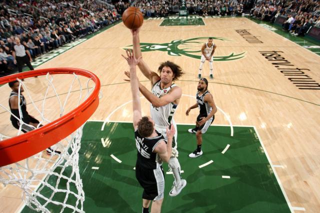 开云-除了爆炸头和殴打吉祥物，罗宾·洛佩斯还有个绝招